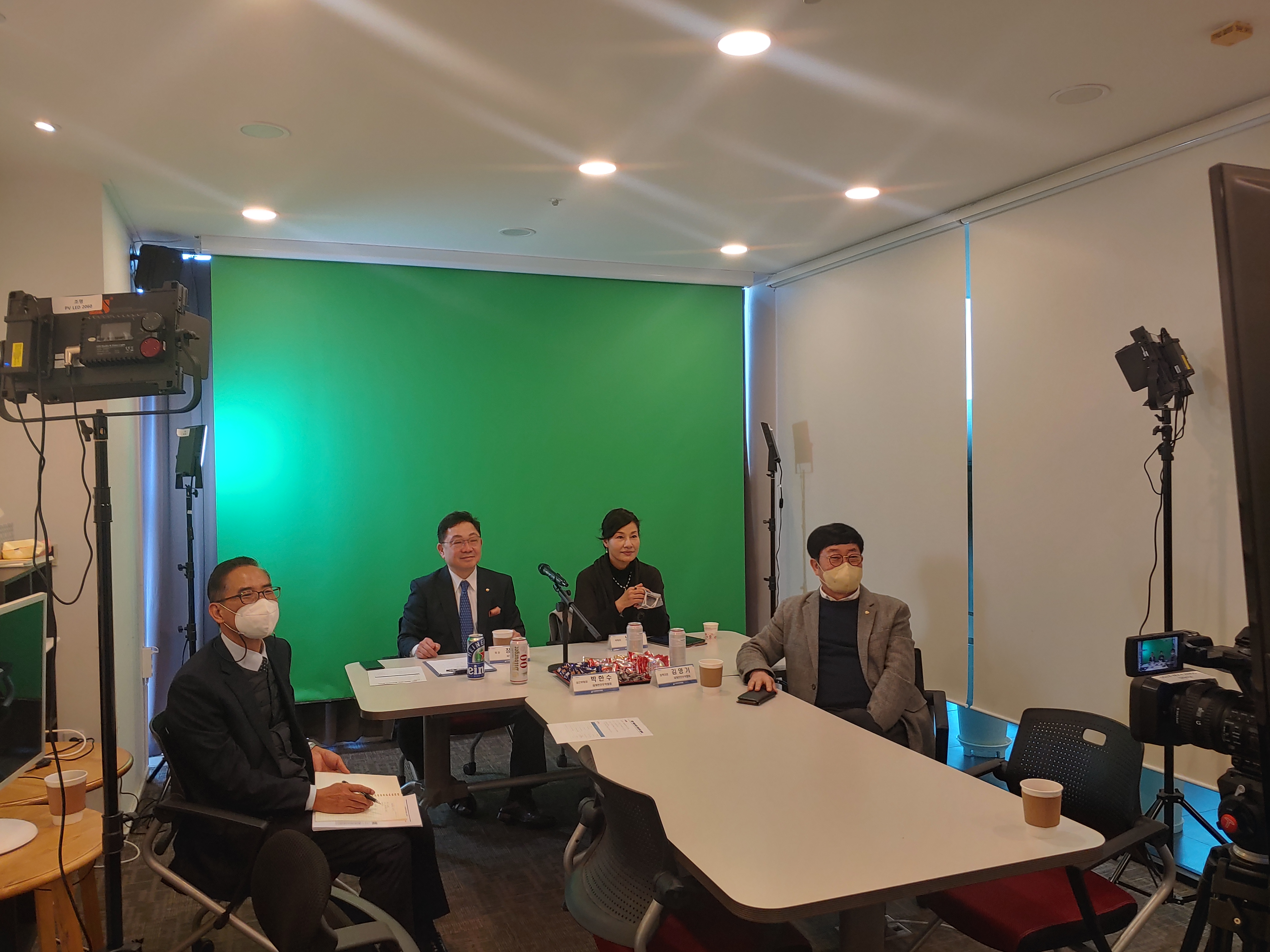 20211230_통상위원회송년밤_04.jpg 이미지입니다.