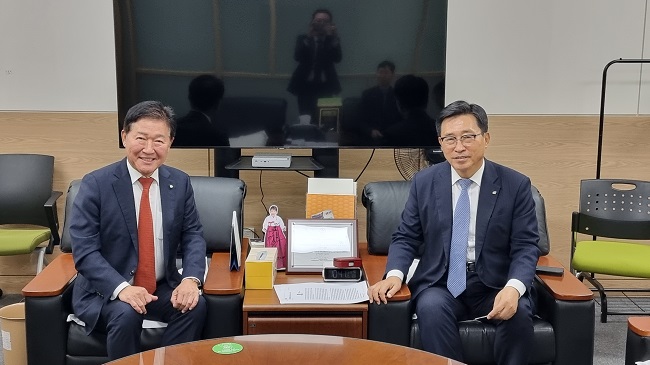 AT(1).jpg 이미지입니다.