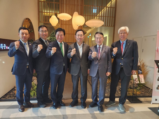 KakaoTalk_20231122_104801086.jpg 이미지입니다.