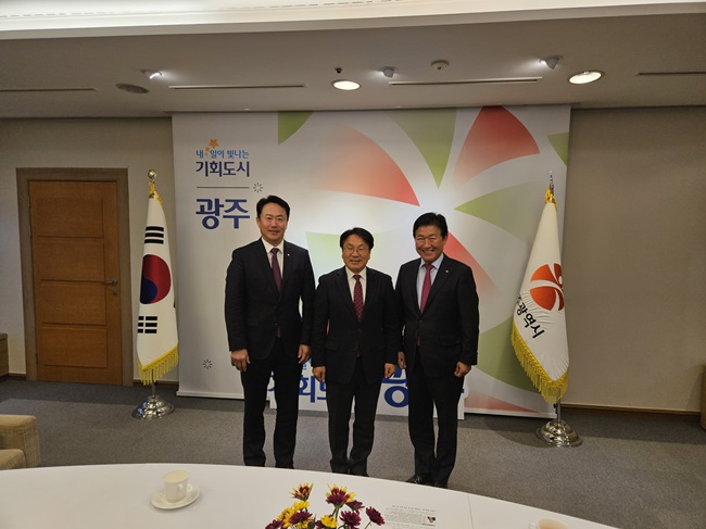 KakaoTalk_20231129_165807647_10.jpg 이미지입니다.