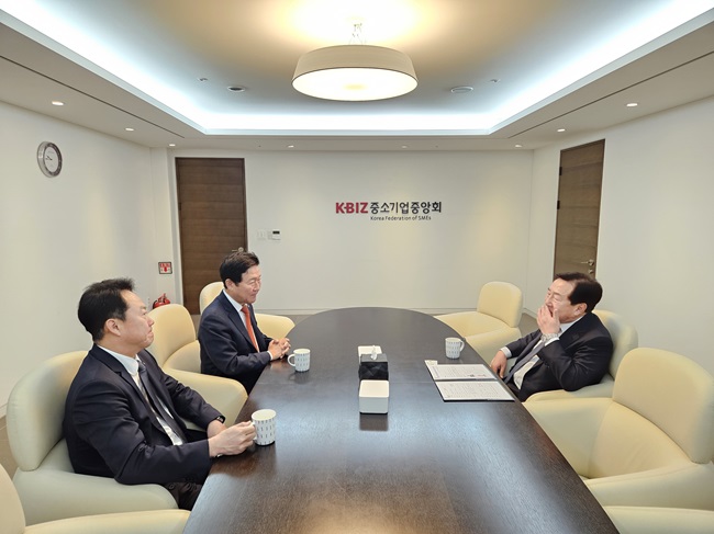 KakaoTalk_20231130_110352643_02.jpg 이미지입니다.