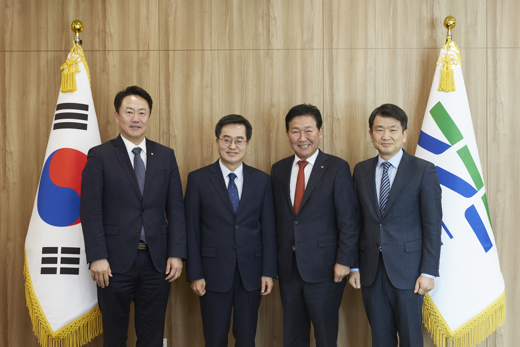 KakaoTalk_20231220_141327634_01.jpg 이미지입니다.