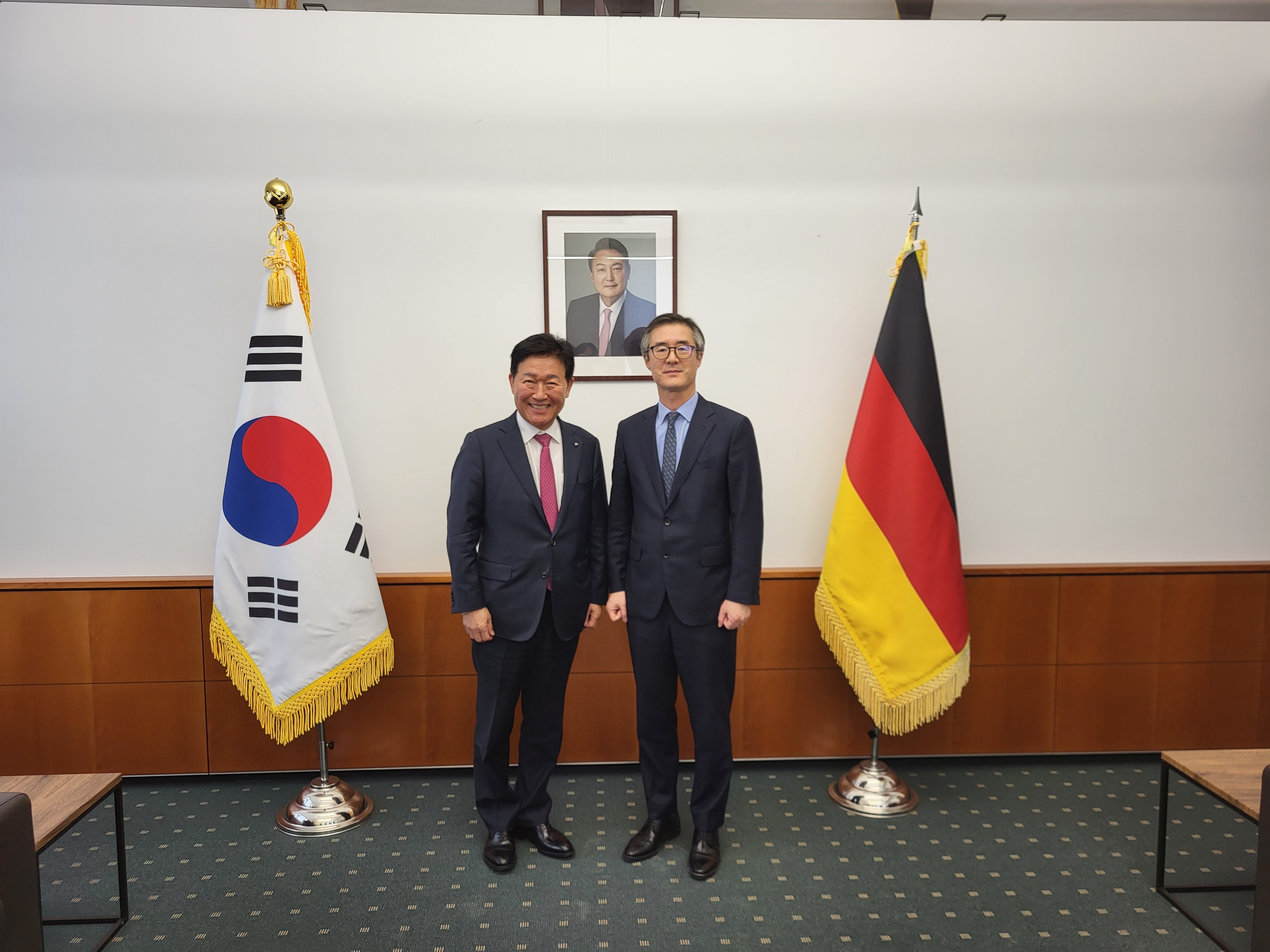 KakaoTalk_20240403_231303677_01.jpg 이미지입니다.