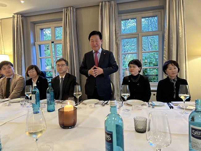 2.jpg 이미지입니다.