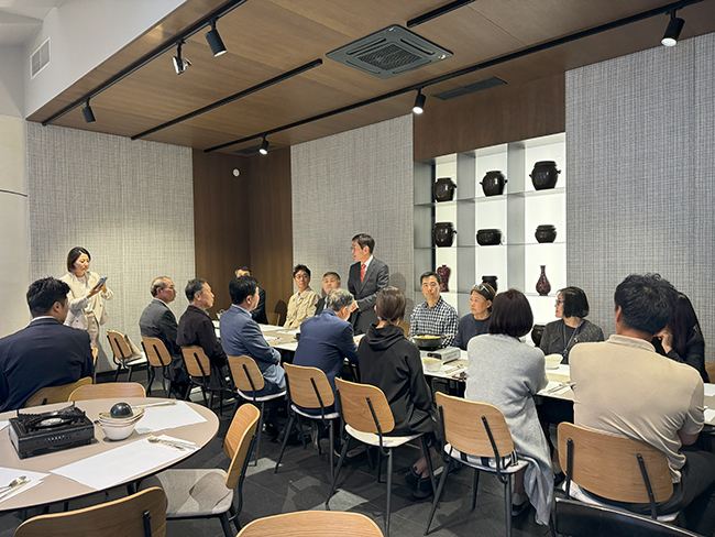 회장님사진_3.jpg 이미지입니다.