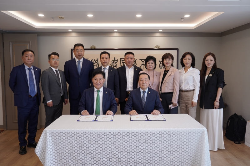 아주경제발전협회 MOU (7).JPG 이미지입니다.
