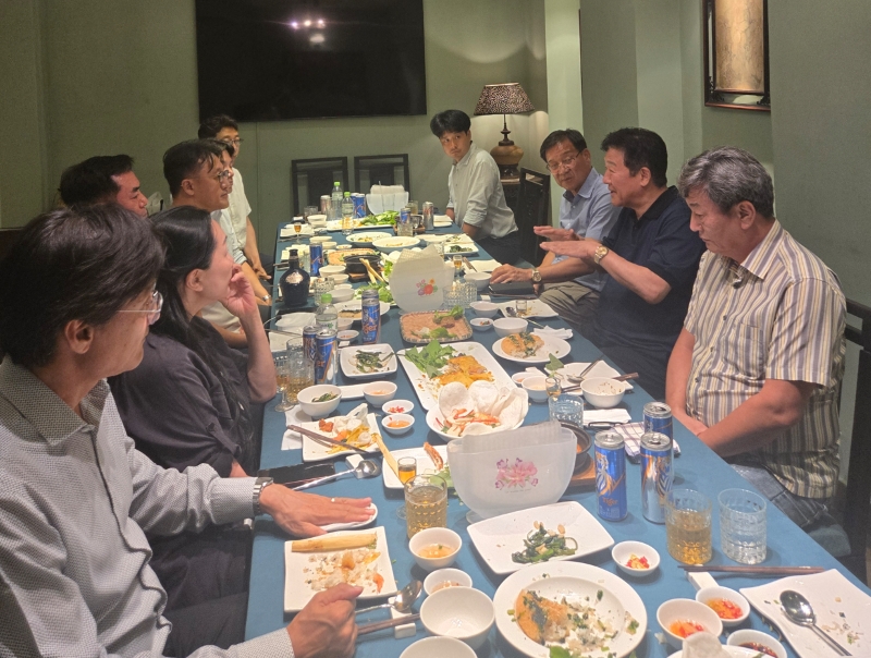 호치민 지회 간담회 (2).jpg 이미지입니다.