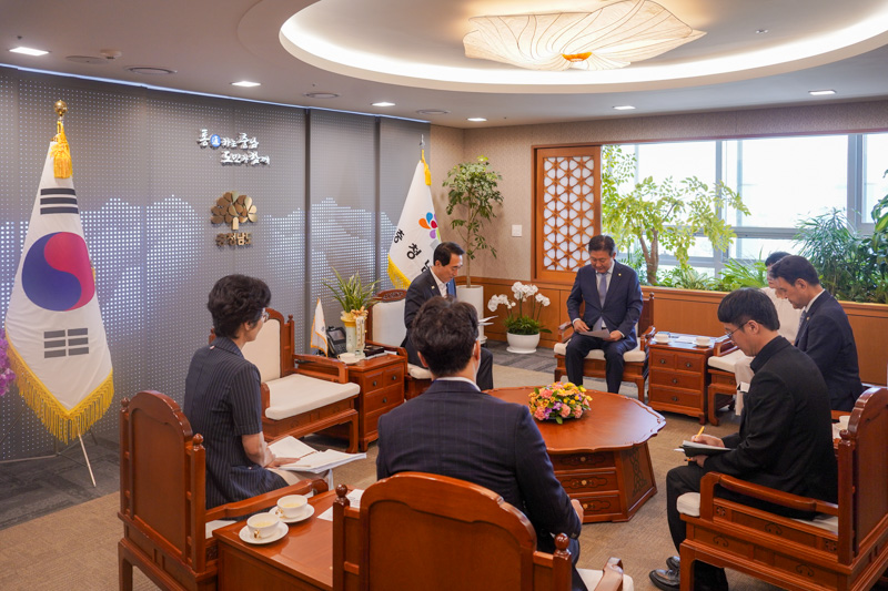 충남도지사 예방 re-2.jpg 이미지입니다.