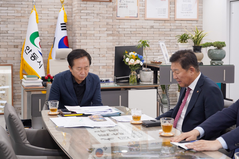안동시장 re-1.jpg 이미지입니다.